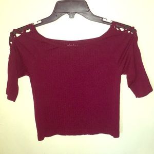 I’m at selling a crop top shirt
